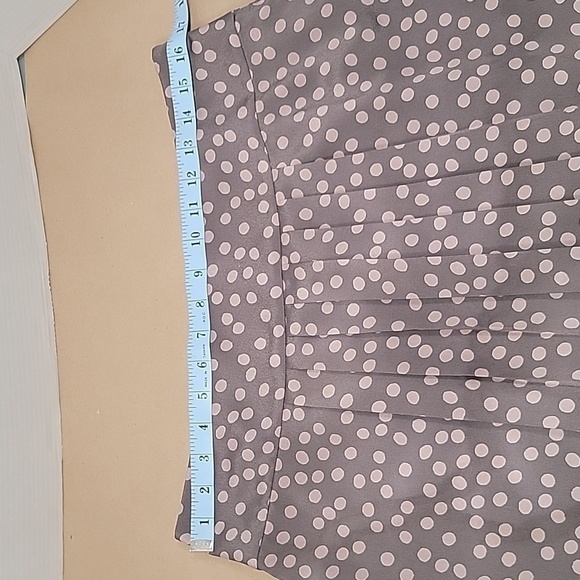 LOFT, Size 8, Taupe Polka Dot Pleated Skirt, NEW with Tags! - Picture 7 of 10